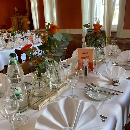 Badischer Landgasthof Hirsch מלון Hügelsheim