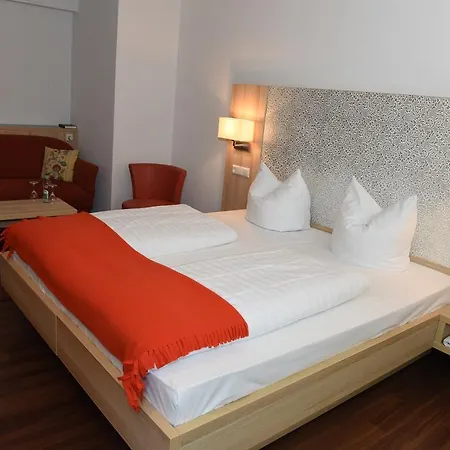 Badischer Landgasthof Hirsch 3*